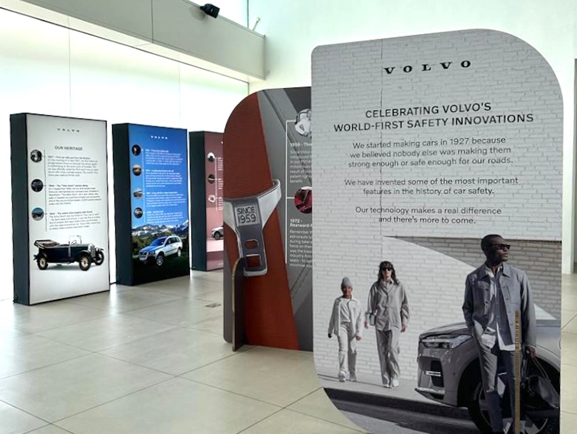 VOLVO DISPLAY STANDS