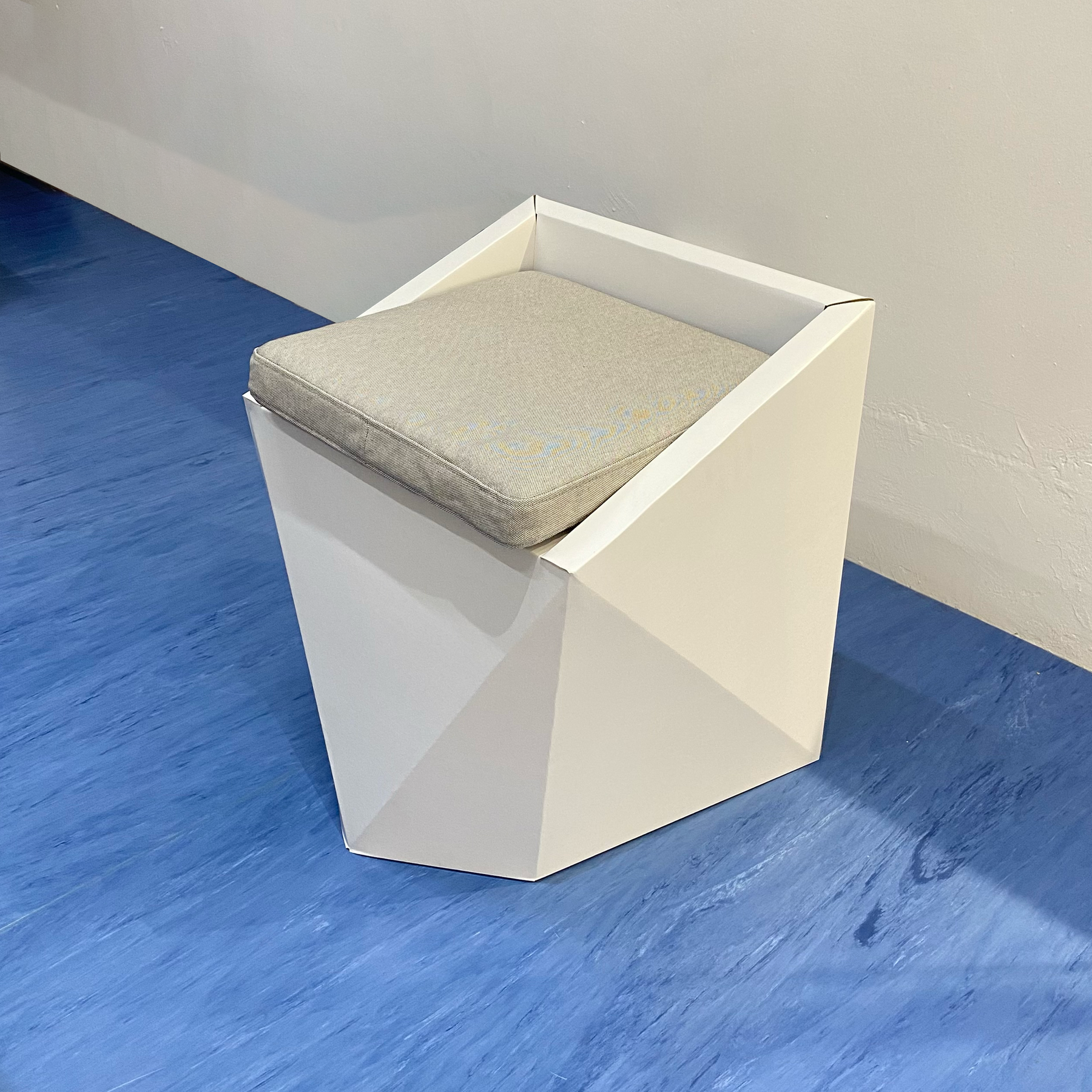 CARDBOARD CHAIR