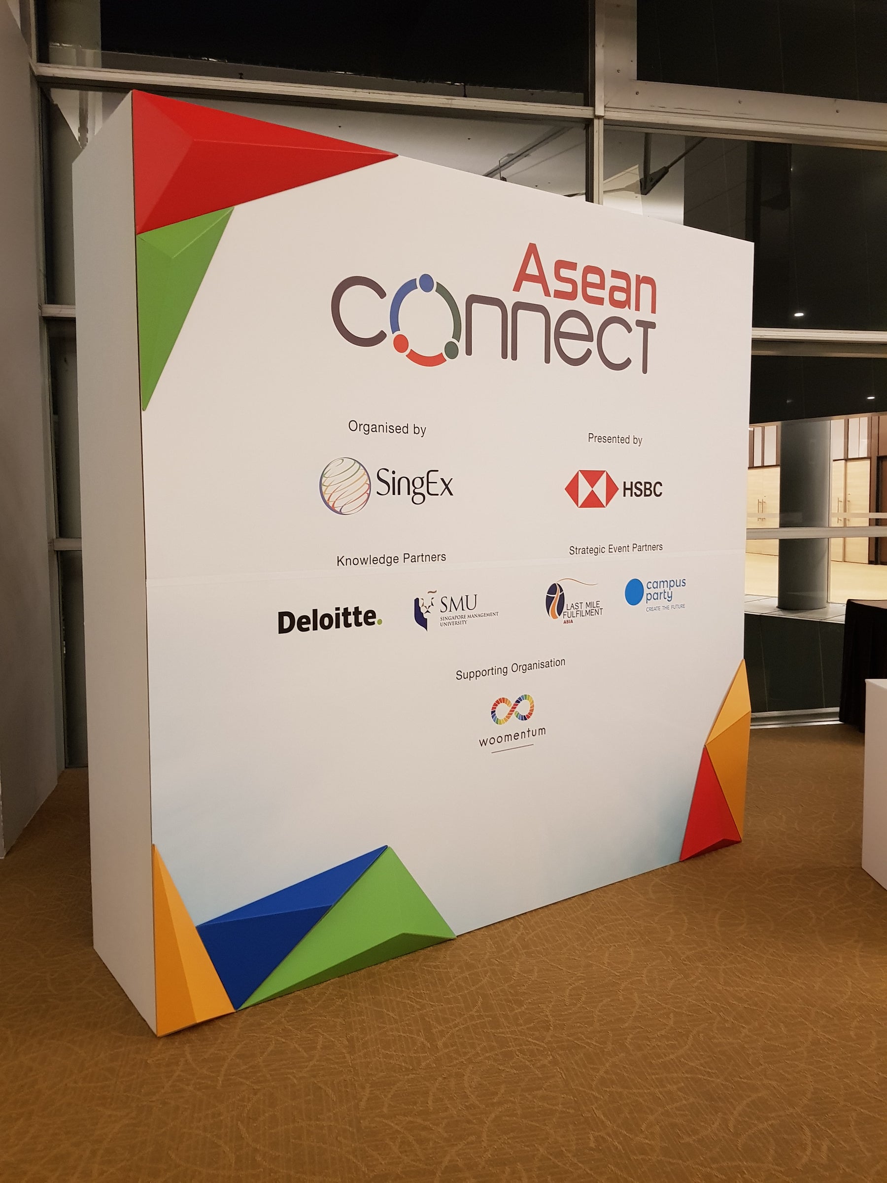 8ft x 8ft Backdrop with PaperConnect Structure