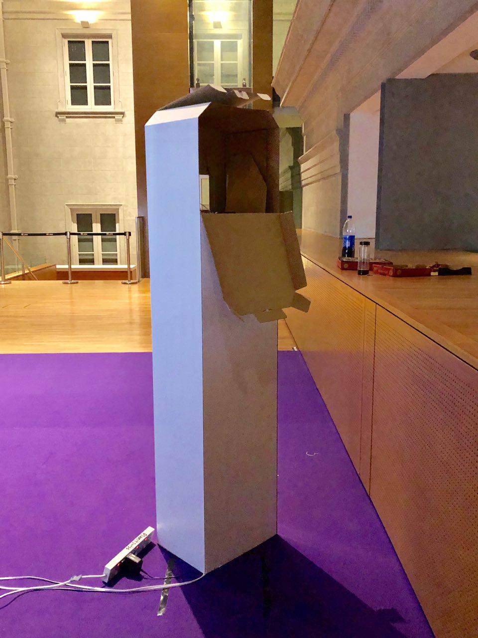 Standing Block Tablet Stand