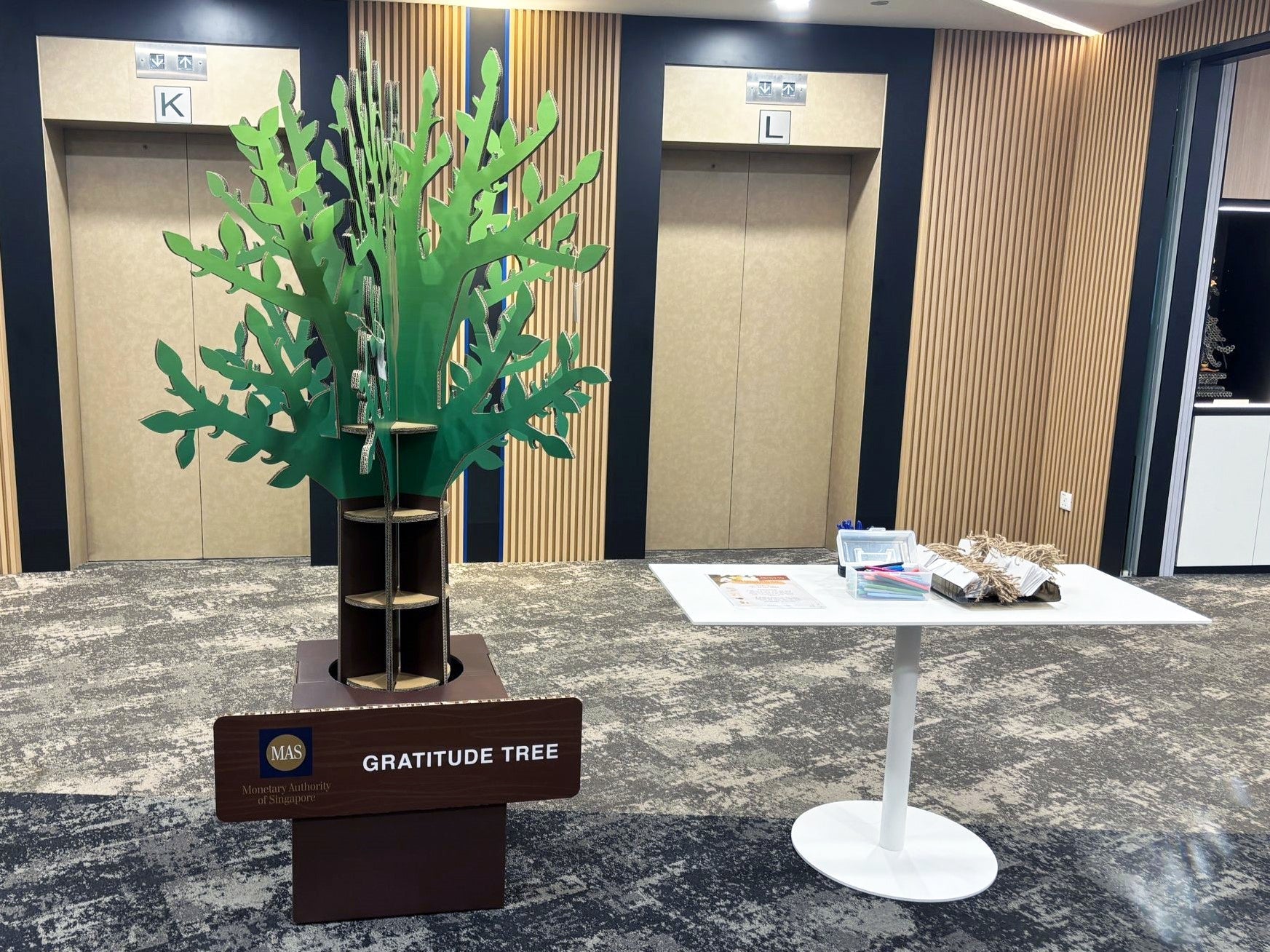 Gradtuity Tree Gratitude Tree