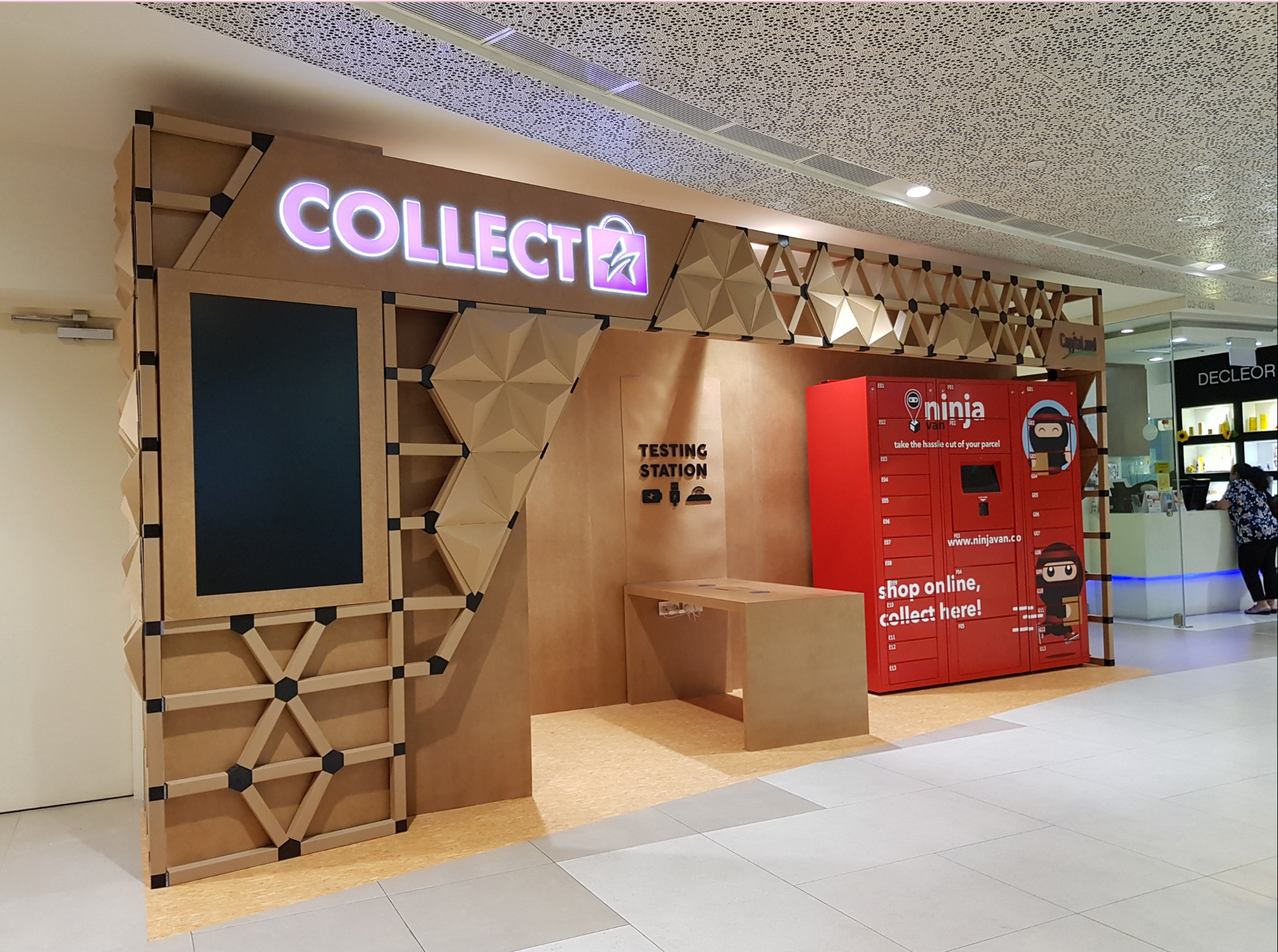 CLICK & COLLECT BOOTHS