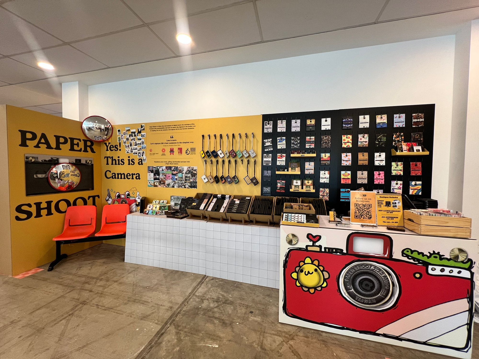 Paper Shoot -BOUTIQUE FAIR SG