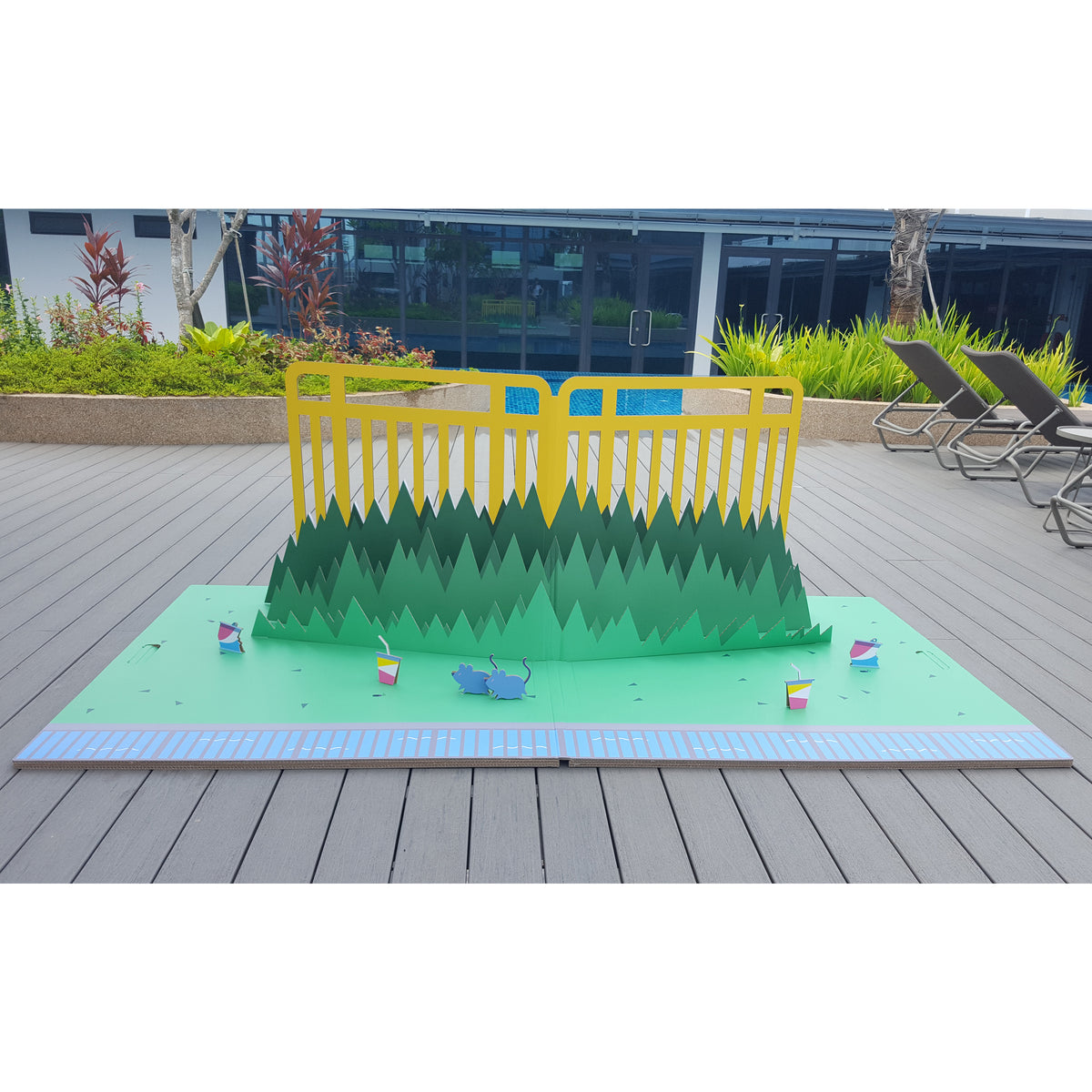 Fence Pop Up